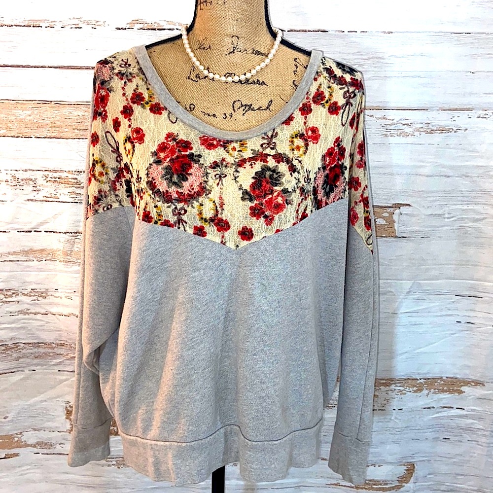 Free People Gray Floral Lace Oversized Sweatshirt Small